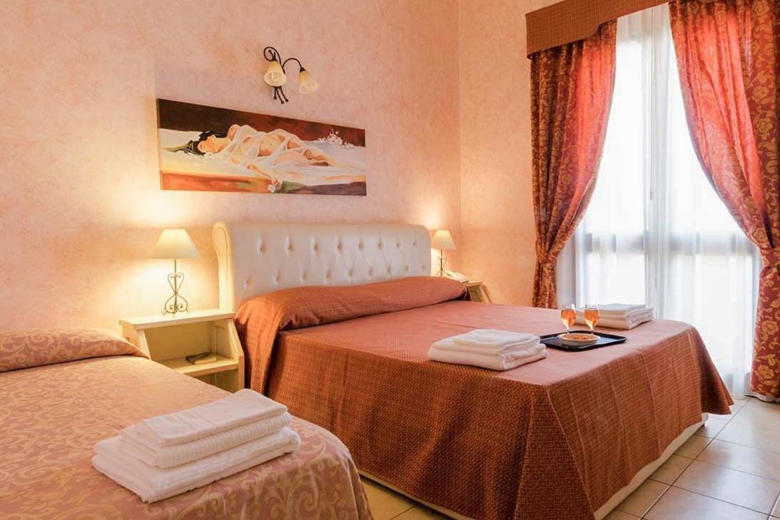 מרינה די פסקולוזה Hotel Salento Gold Beach מראה חיצוני תמונה